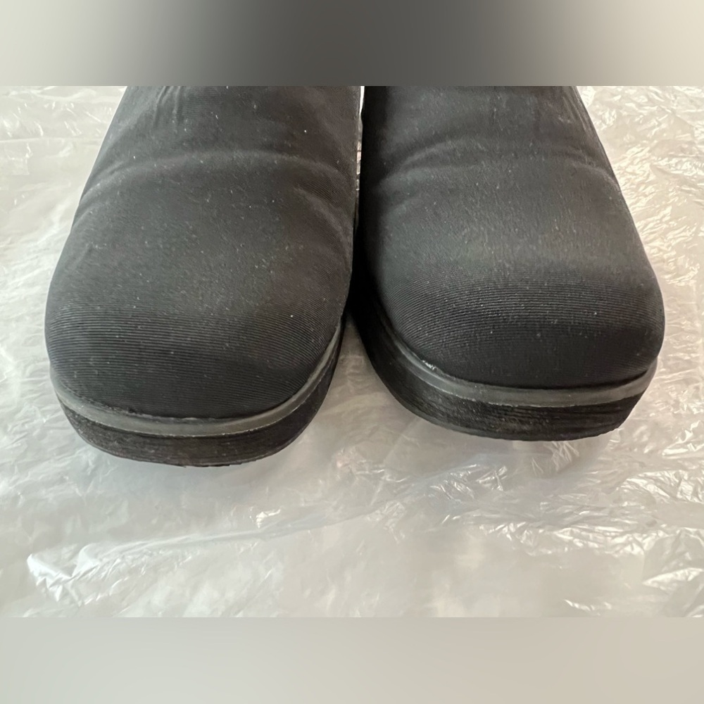 L.L. Bean slip on women shoes, black, size 8.5 - Picture 8 of 8